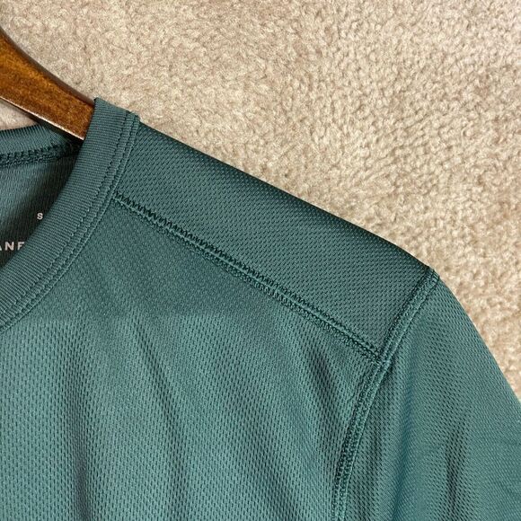 Everlane Sport T-Shirt Mens Size Small Evergreen Short Sleeve Athletic Mesh NEW - Picture 4 of 10